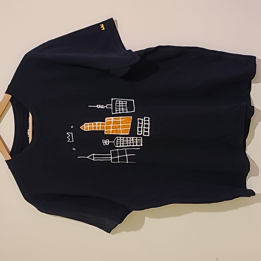 men's graphics t-shirt